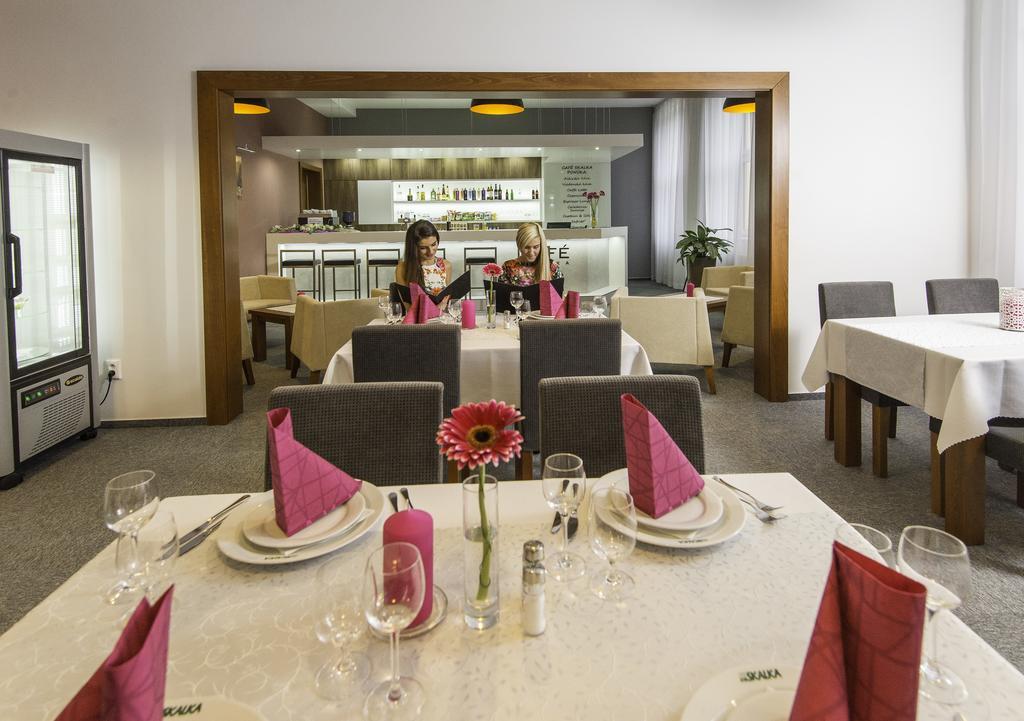 Hotel Skalka Rajecké Teplice Buitenkant foto