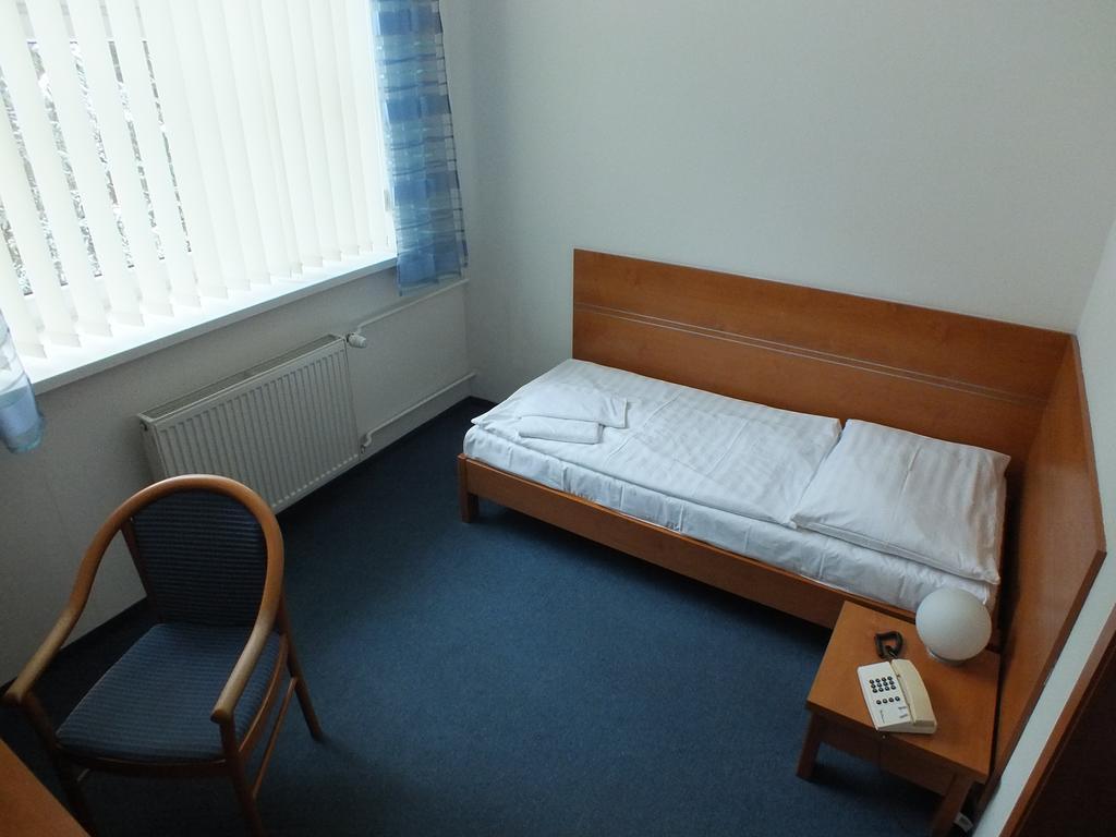 Hotel Skalka Rajecké Teplice Buitenkant foto