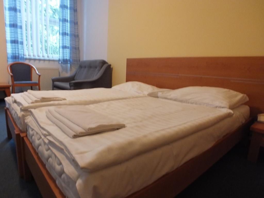 Hotel Skalka Rajecké Teplice Buitenkant foto