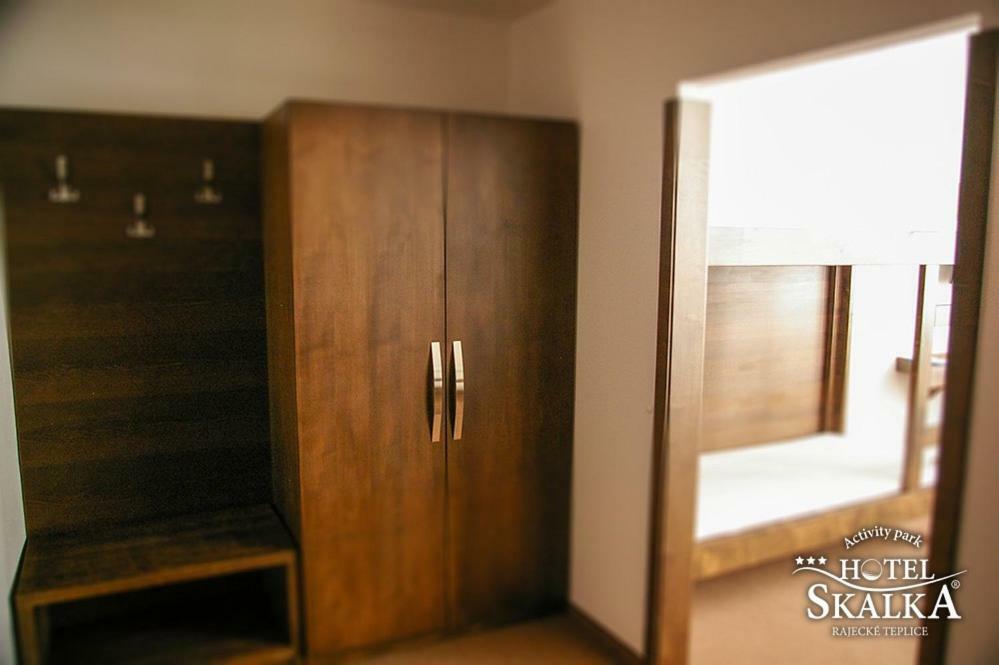 Hotel Skalka Rajecké Teplice Buitenkant foto